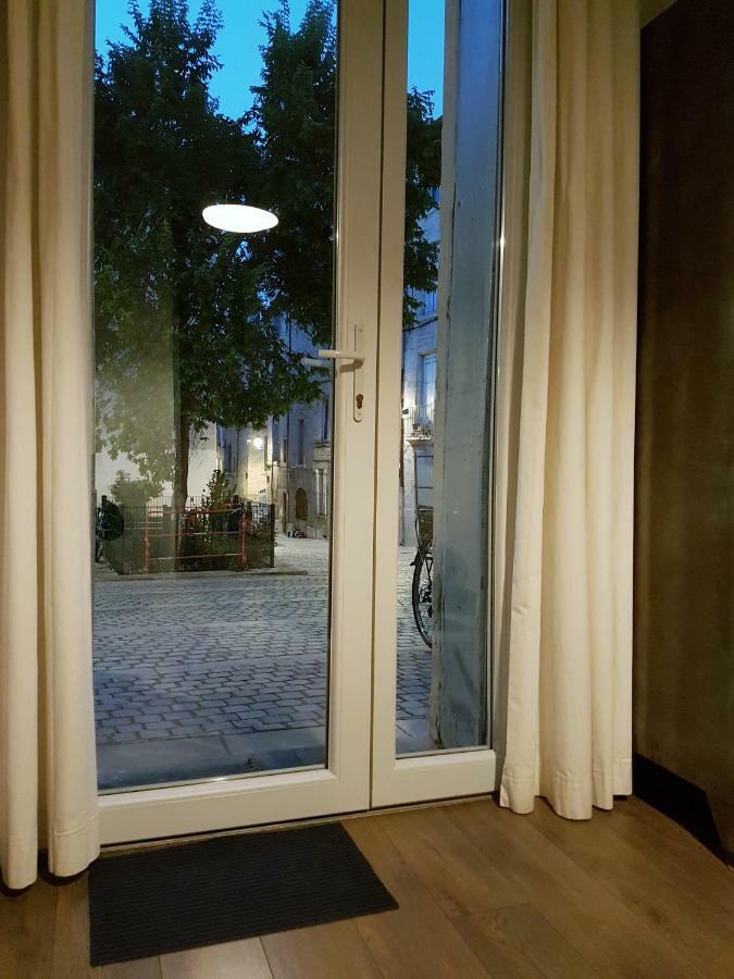 La Fontaine - Studio Ecusson Montpellier Bagian luar foto